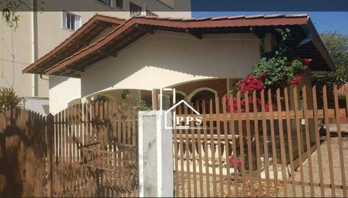 Casa com 3 quartos à venda, 480m2 em Santa Rosa, Vinhedo - SP - imagem 1 Foto 1 de Casa com 3 quartos à venda, 480m2 em Santa Rosa, Vinhedo - SP