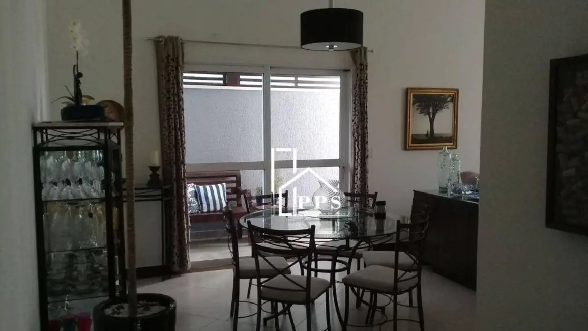 Casa de Condomínio com 3 quartos à venda, 300m2 em Pinheirinho, Vinhedo - SP - imagem 6 Foto 6 de Casa de Condomínio com 3 quartos à venda, 300m2 em Pinheirinho, Vinhedo - SP