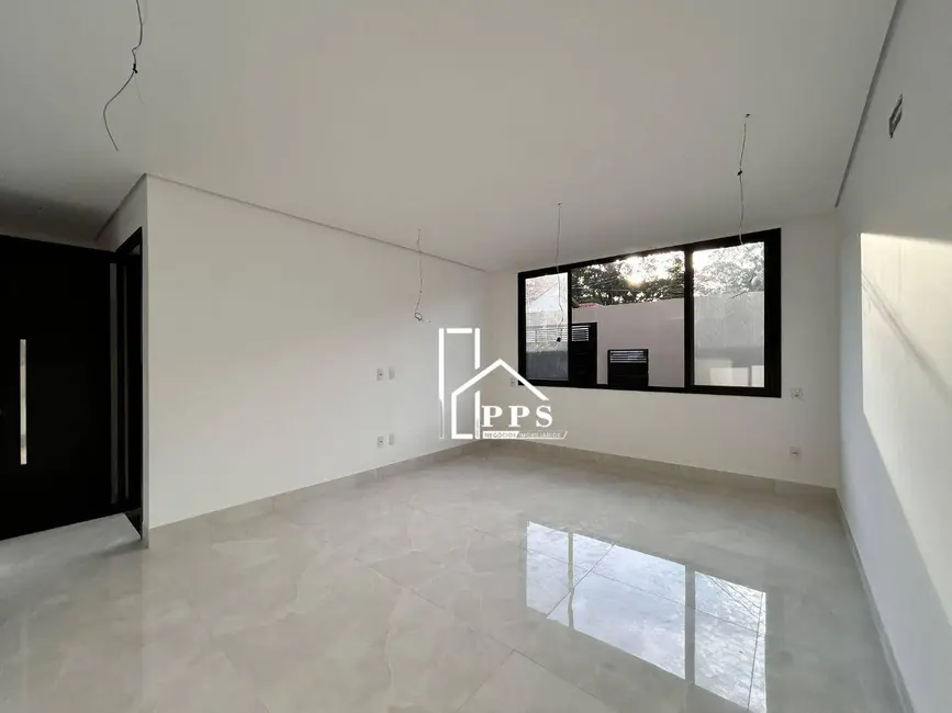Casa com 3 quartos à venda, 250m2 em Pinheirinho, Vinhedo - SP - imagem 4 Foto 4 de Casa com 3 quartos à venda, 250m2 em Pinheirinho, Vinhedo - SP