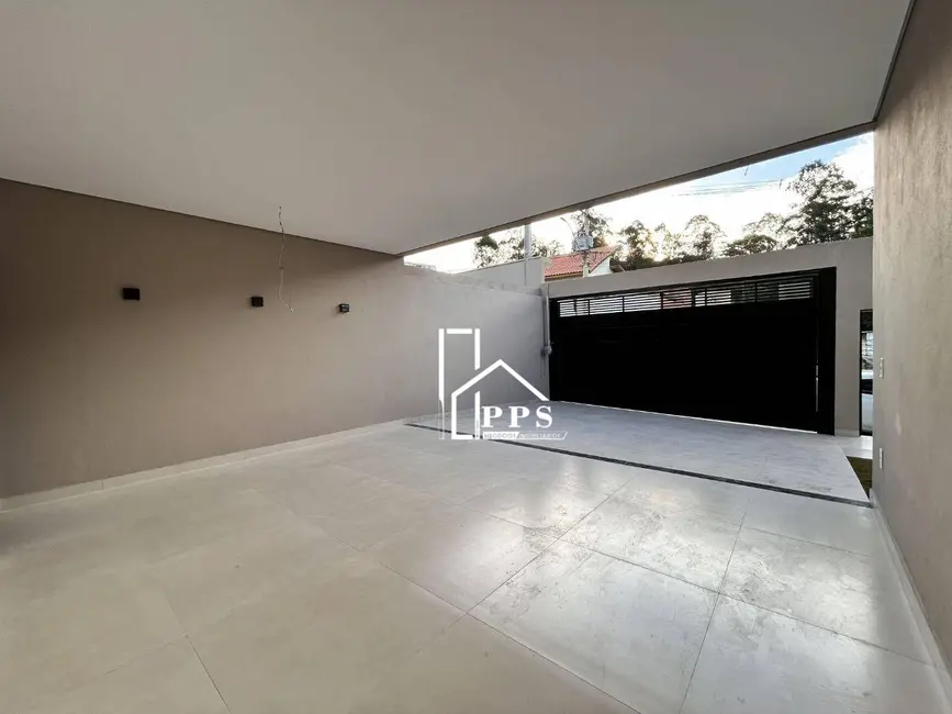 Casa com 3 quartos à venda, 250m2 em Pinheirinho, Vinhedo - SP - imagem 3 Foto 3 de Casa com 3 quartos à venda, 250m2 em Pinheirinho, Vinhedo - SP