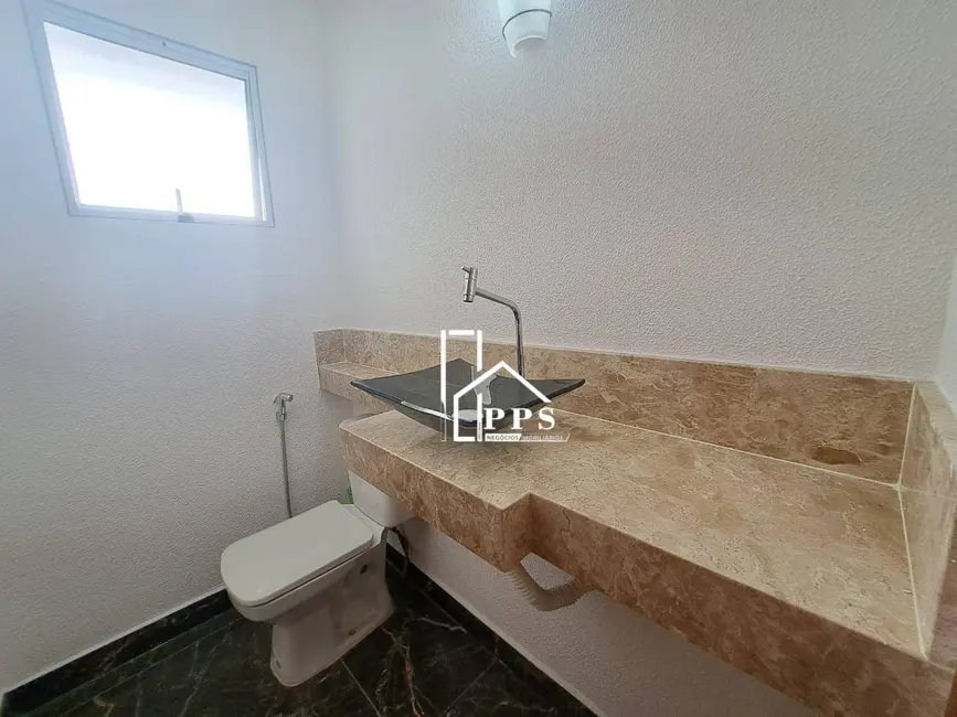 Casa com 3 quartos à venda, 310m2 em Centro, Vinhedo - SP - imagem 9 Foto 9 de Casa com 3 quartos à venda, 310m2 em Centro, Vinhedo - SP