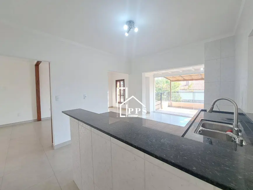 Casa com 3 quartos à venda, 310m2 em Centro, Vinhedo - SP - imagem 3 Foto 3 de Casa com 3 quartos à venda, 310m2 em Centro, Vinhedo - SP