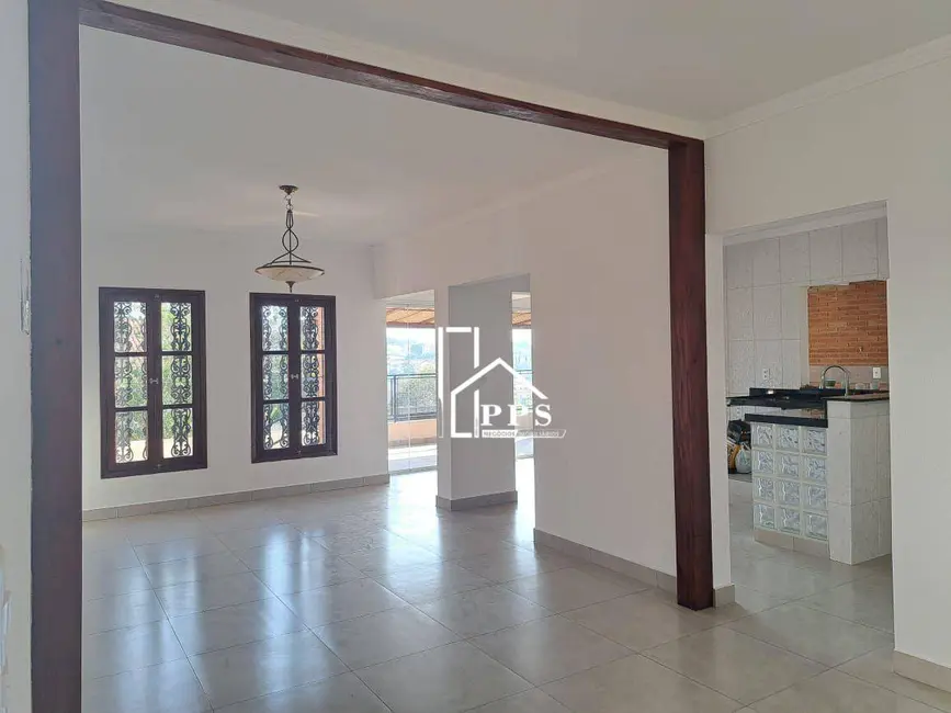 Casa com 3 quartos à venda, 310m2 em Centro, Vinhedo - SP - imagem 7 Foto 7 de Casa com 3 quartos à venda, 310m2 em Centro, Vinhedo - SP
