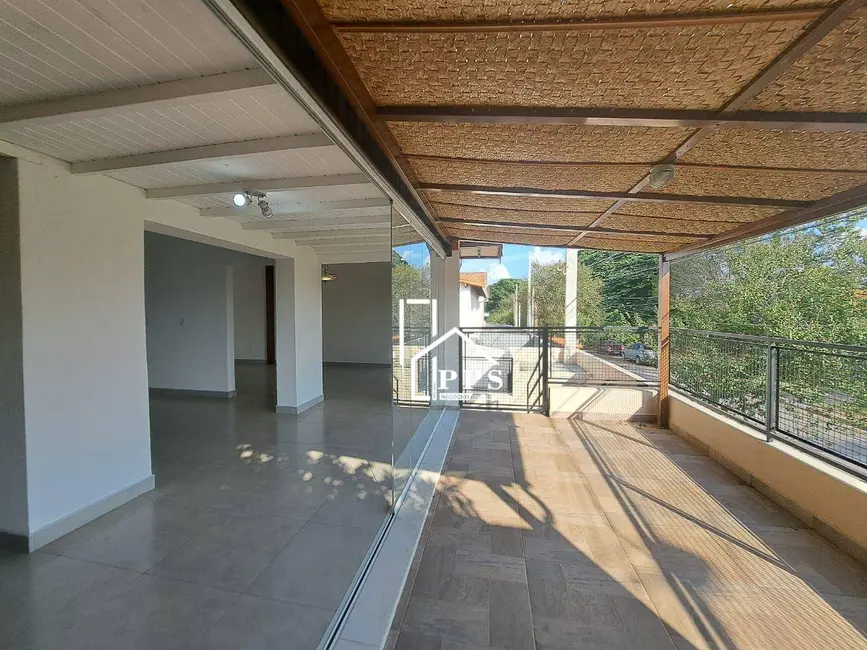 Casa com 3 quartos à venda, 310m2 em Centro, Vinhedo - SP - imagem 1 Foto 1 de Casa com 3 quartos à venda, 310m2 em Centro, Vinhedo - SP