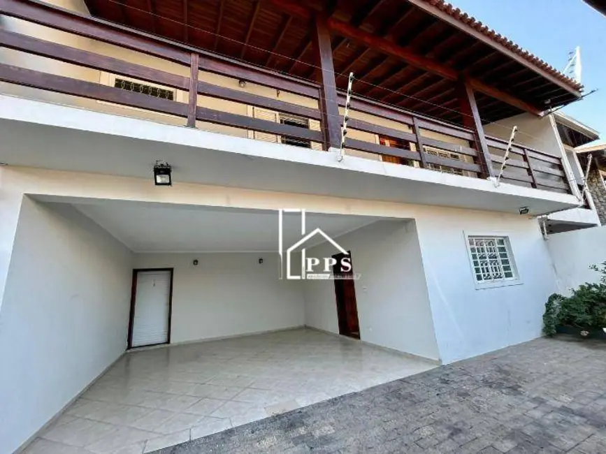 Foto 2 de Casa com 3 quartos à venda, 250m2 em João XXIII, Vinhedo - SP