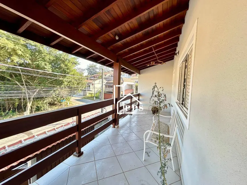 Foto 1 de Casa com 3 quartos à venda, 250m2 em João XXIII, Vinhedo - SP