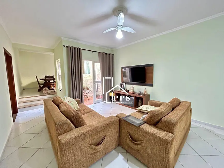Foto 9 de Casa com 3 quartos à venda, 250m2 em João XXIII, Vinhedo - SP