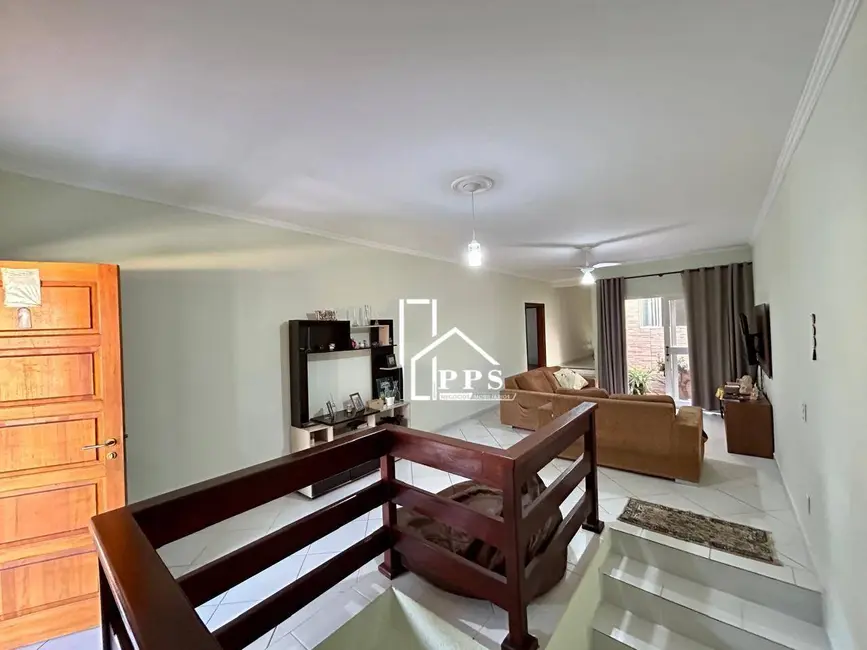 Foto 8 de Casa com 3 quartos à venda, 250m2 em João XXIII, Vinhedo - SP