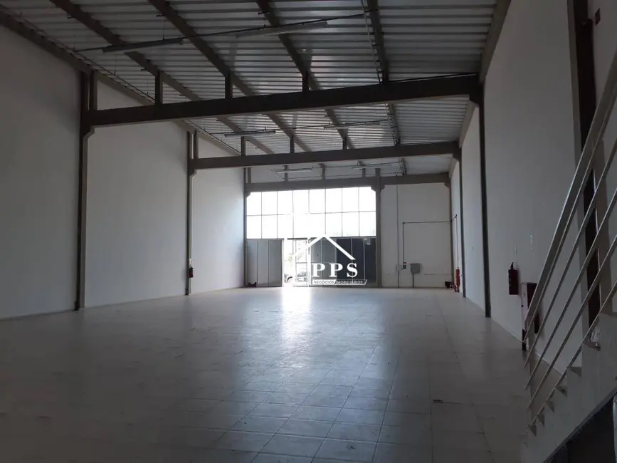 Armazém / Galpão para alugar, 900m2 em Santa Claudina, Vinhedo - SP - imagem 4 Foto 4 de Armazém / Galpão para alugar, 900m2 em Santa Claudina, Vinhedo - SP