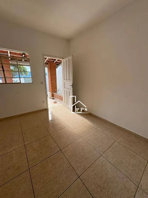Foto 3 de Casa com 2 quartos à venda, 250m2 em Centro, Vinhedo - SP