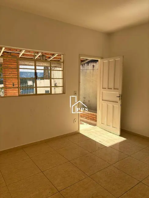 Foto 2 de Casa com 2 quartos à venda, 250m2 em Centro, Vinhedo - SP