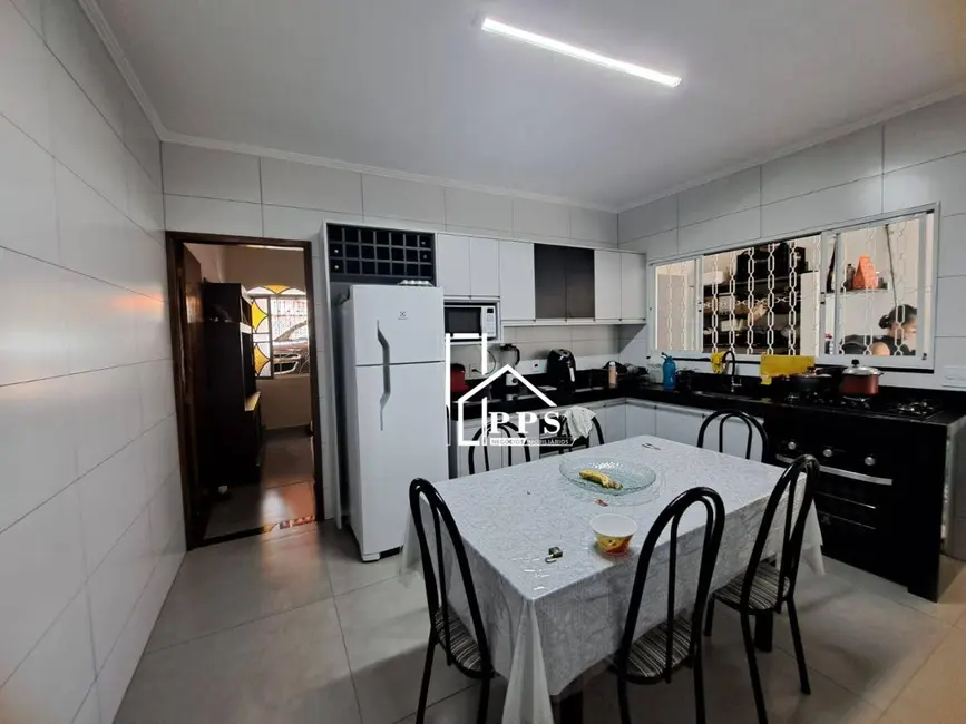 Foto 4 de Casa com 2 quartos à venda, 180m2 em Vinhedo - SP