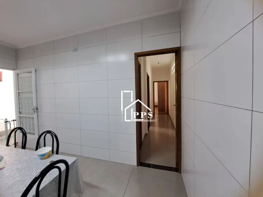 Foto 6 de Casa com 2 quartos à venda, 180m2 em Vinhedo - SP