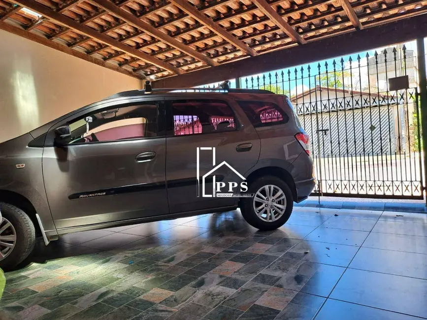 Foto 2 de Casa com 2 quartos à venda, 180m2 em Vinhedo - SP