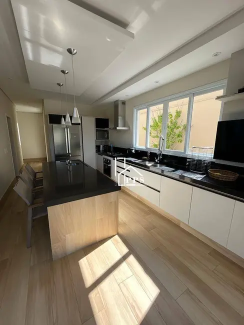 Foto 9 de Casa de Condomínio com 4 quartos à venda, 1150m2 em Marambaia, Vinhedo - SP