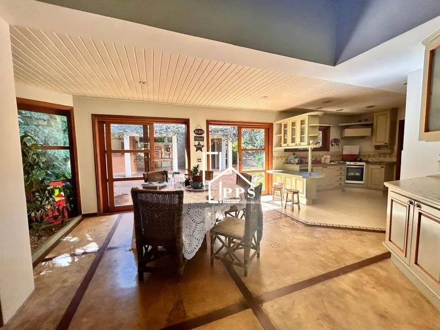 Foto 9 de Casa de Condomínio com 3 quartos à venda, 900m2 em Marambaia, Vinhedo - SP