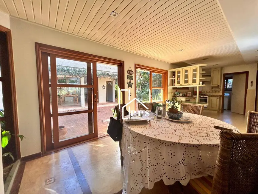 Foto 6 de Casa de Condomínio com 3 quartos à venda, 900m2 em Marambaia, Vinhedo - SP