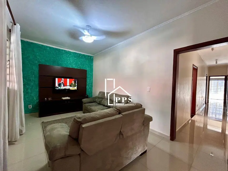 Foto 6 de Casa com 3 quartos à venda, 250m2 em João XXIII, Vinhedo - SP