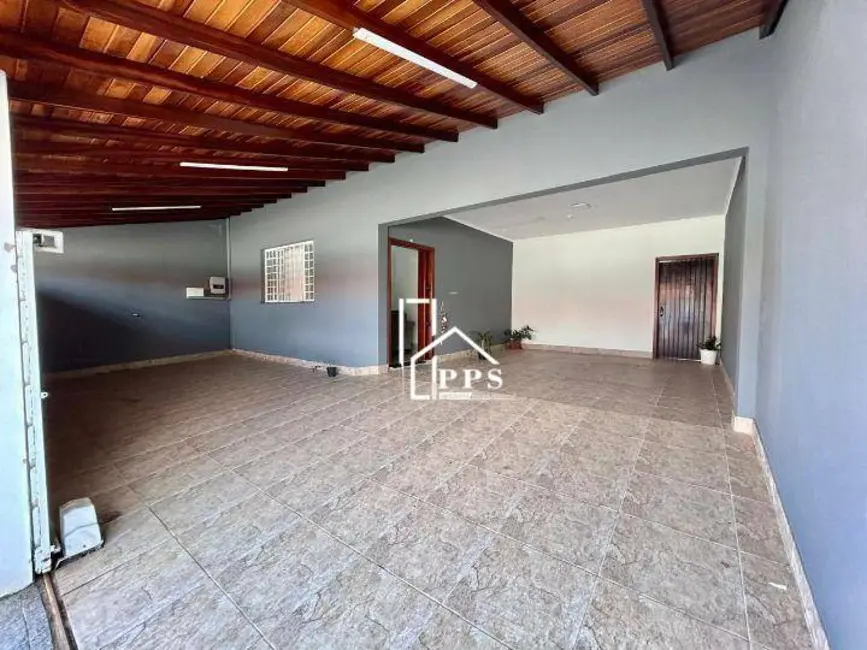 Foto 2 de Casa com 3 quartos à venda, 250m2 em João XXIII, Vinhedo - SP