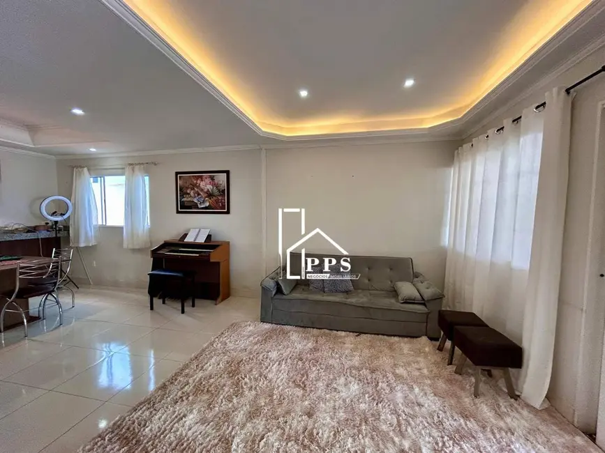 Foto 3 de Casa com 3 quartos à venda, 250m2 em João XXIII, Vinhedo - SP