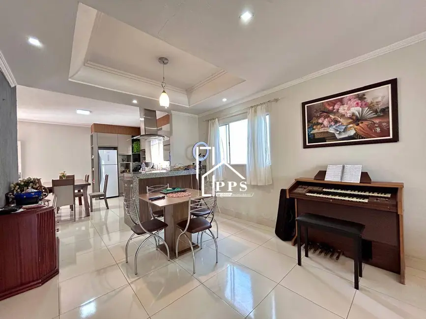 Foto 4 de Casa com 3 quartos à venda, 250m2 em João XXIII, Vinhedo - SP