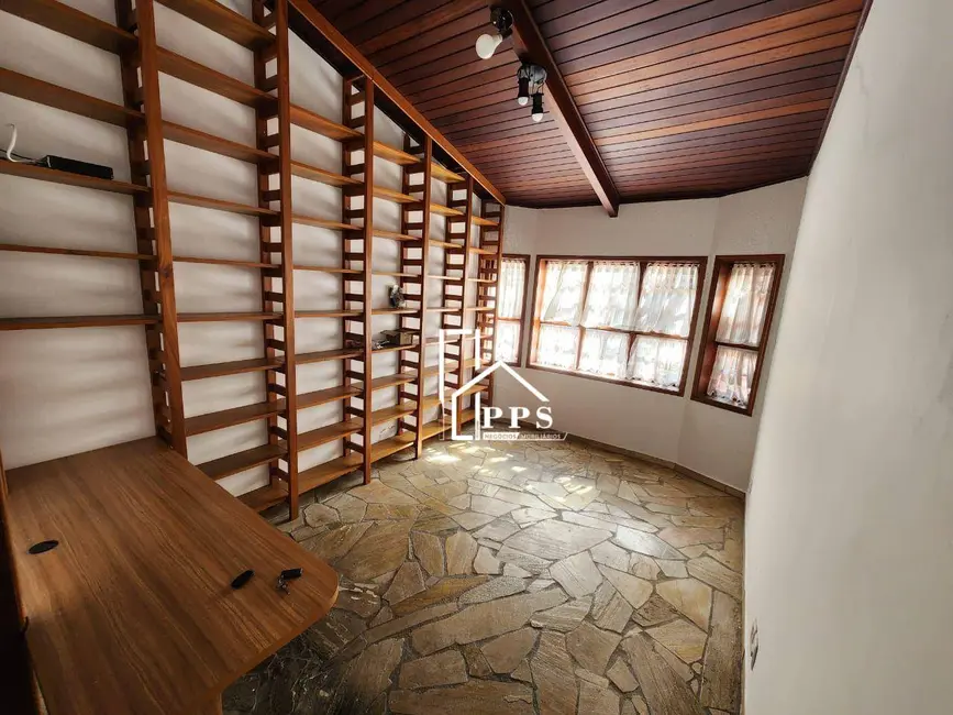 Casa com 3 quartos à venda, 318m2 em Centro, Vinhedo - SP - imagem 8 Foto 8 de Casa com 3 quartos à venda, 318m2 em Centro, Vinhedo - SP