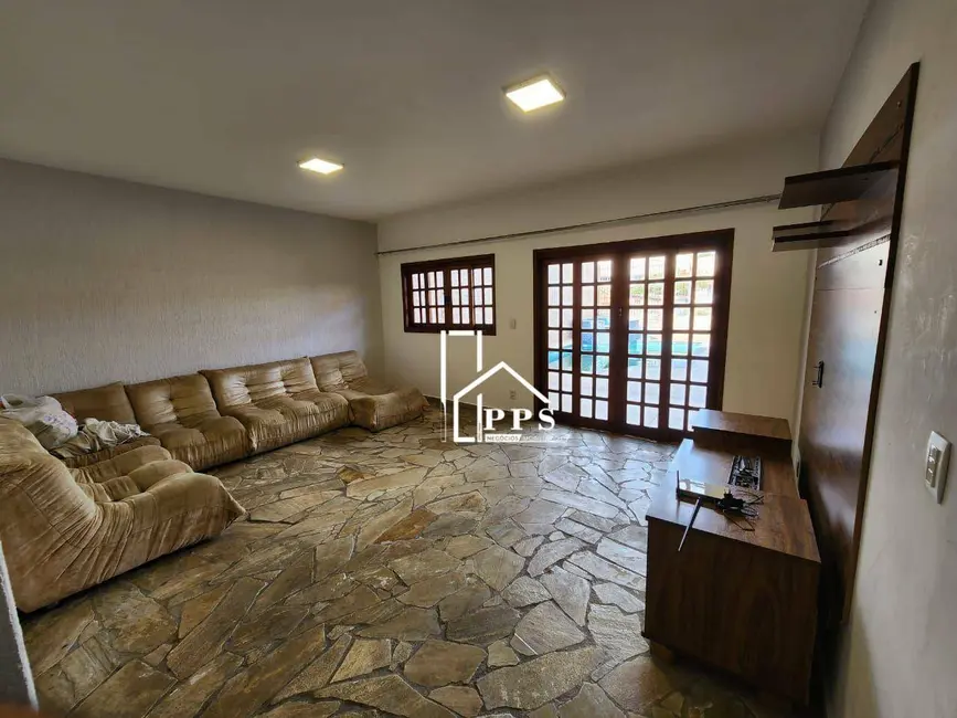 Casa com 3 quartos à venda, 318m2 em Centro, Vinhedo - SP - imagem 6 Foto 6 de Casa com 3 quartos à venda, 318m2 em Centro, Vinhedo - SP