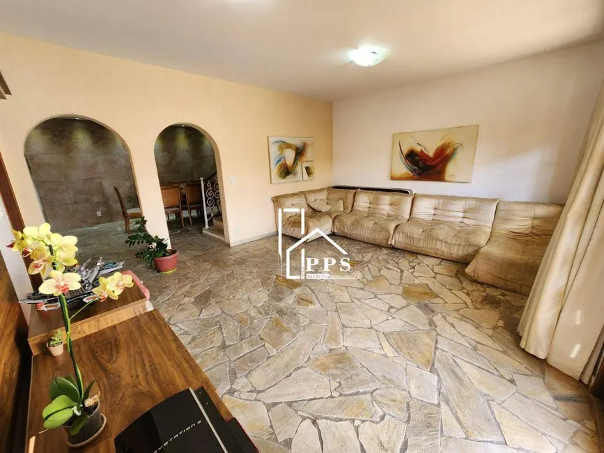 Casa com 3 quartos à venda, 318m2 em Centro, Vinhedo - SP - imagem 4 Foto 4 de Casa com 3 quartos à venda, 318m2 em Centro, Vinhedo - SP