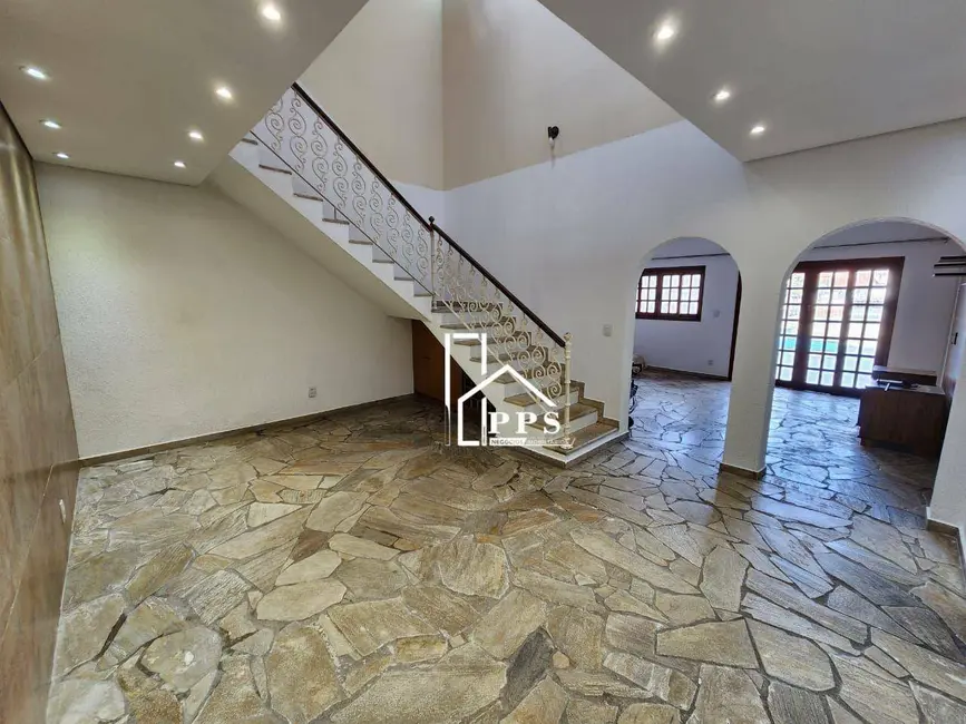 Casa com 3 quartos à venda, 318m2 em Centro, Vinhedo - SP - imagem 5 Foto 5 de Casa com 3 quartos à venda, 318m2 em Centro, Vinhedo - SP