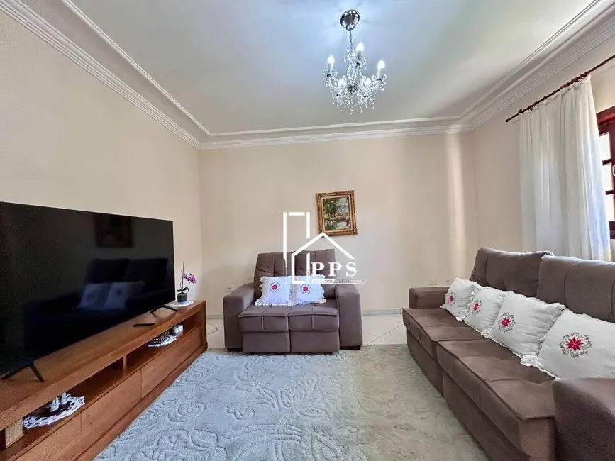 Foto 5 de Casa com 4 quartos à venda, 250m2 em João XXIII, Vinhedo - SP