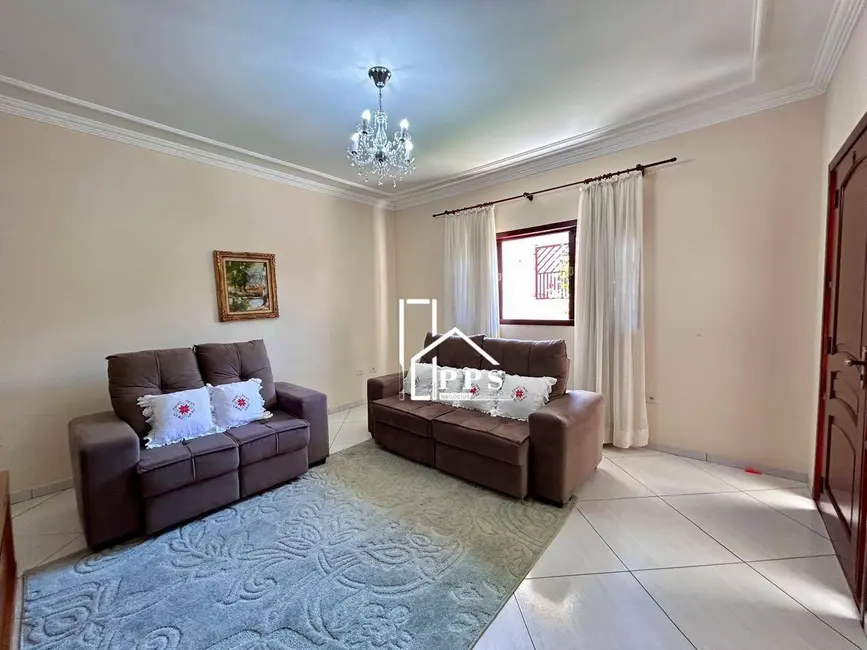 Foto 4 de Casa com 4 quartos à venda, 250m2 em João XXIII, Vinhedo - SP