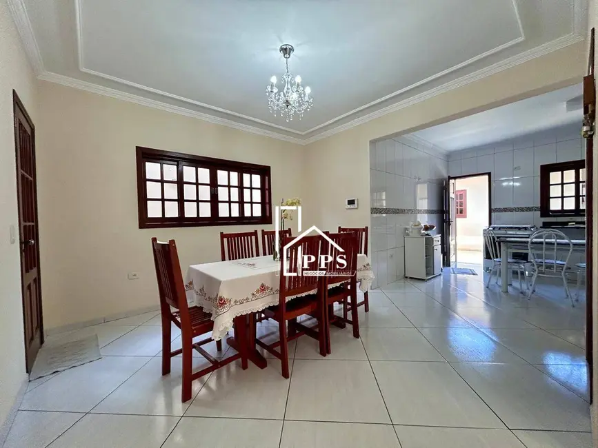 Foto 7 de Casa com 4 quartos à venda, 250m2 em João XXIII, Vinhedo - SP