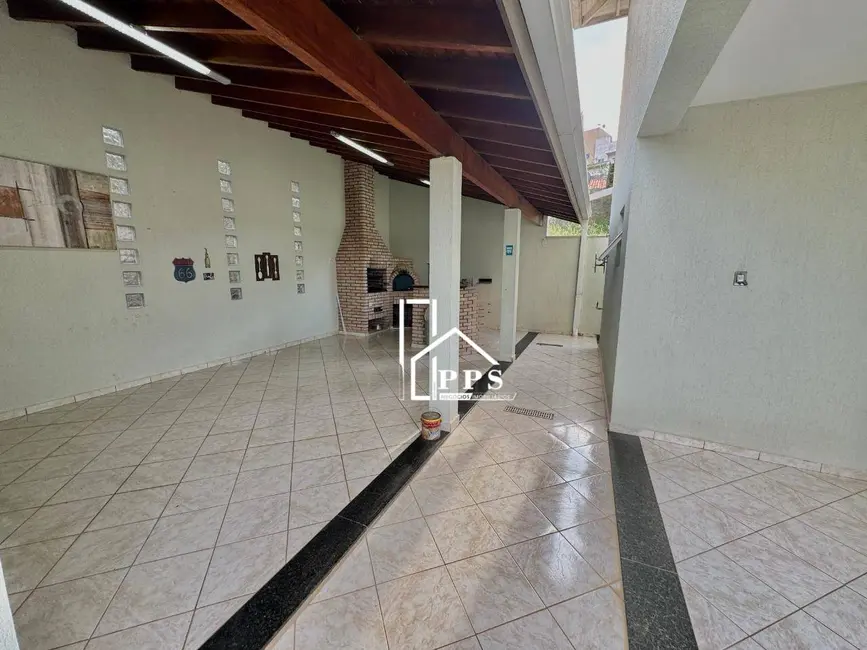 Foto 2 de Casa com 3 quartos à venda, 250m2 em Pinheirinho, Vinhedo - SP