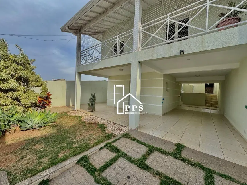 Foto 3 de Casa com 3 quartos à venda, 250m2 em Pinheirinho, Vinhedo - SP