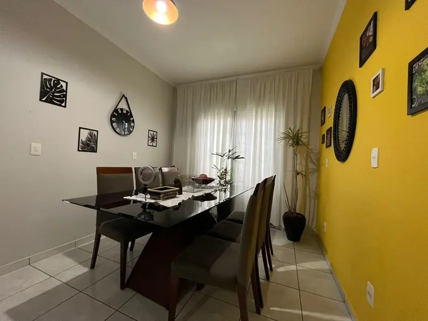 Foto 5 de Casa com 3 quartos à venda, 250m2 em João XXIII, Vinhedo - SP