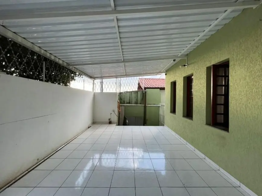 Foto 4 de Casa com 3 quartos à venda, 250m2 em João XXIII, Vinhedo - SP