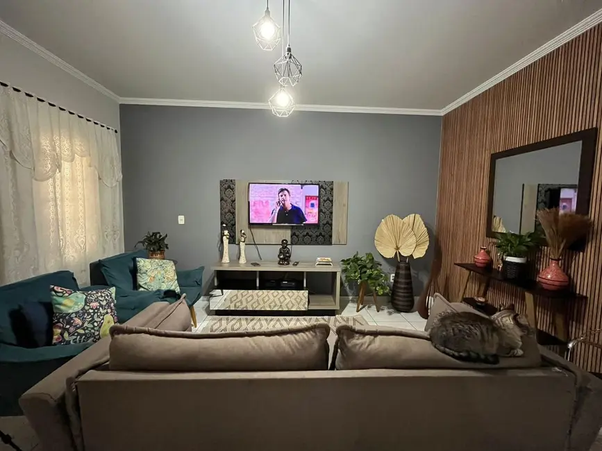Foto 3 de Casa com 3 quartos à venda, 250m2 em João XXIII, Vinhedo - SP