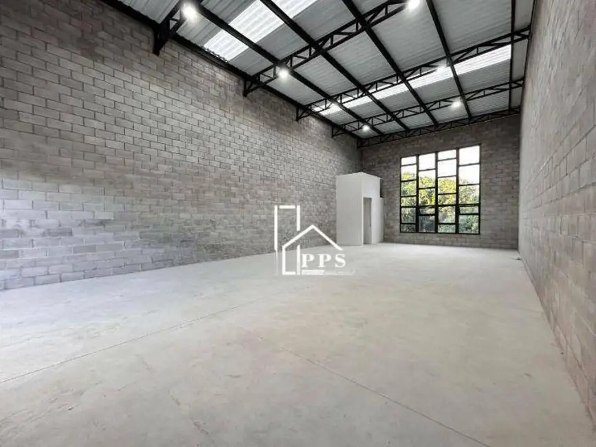 Armazém / Galpão à venda e para alugar, 250m2 em Marambaia, Vinhedo - SP - imagem 2 Foto 2 de Armazém / Galpão à venda e para alugar, 250m2 em Marambaia, Vinhedo - SP