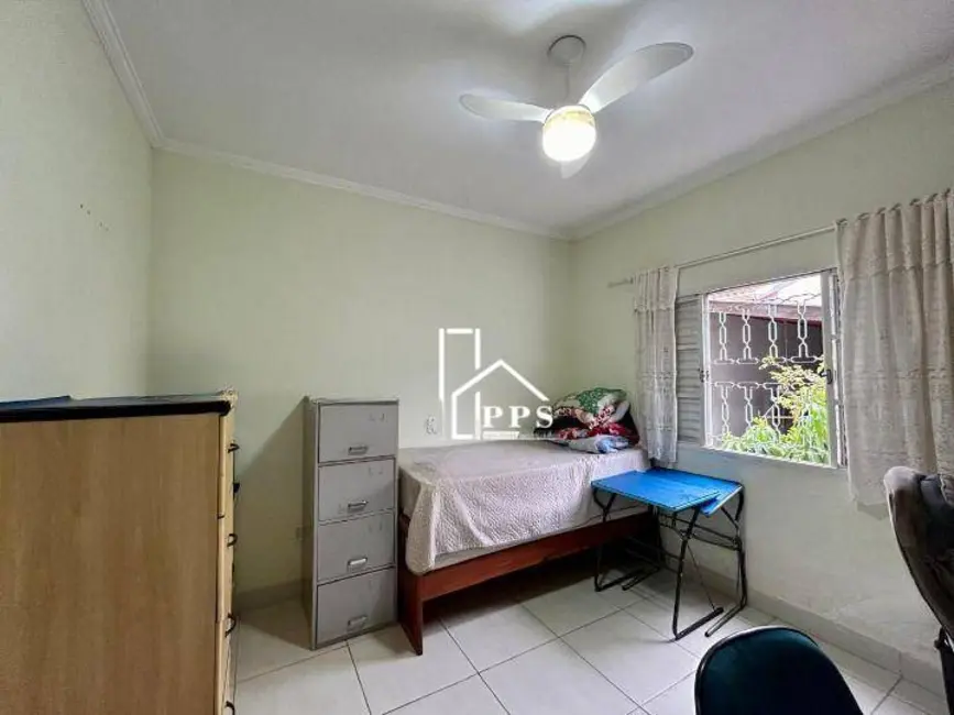Foto 4 de Casa com 4 quartos à venda, 250m2 em João XXIII, Vinhedo - SP
