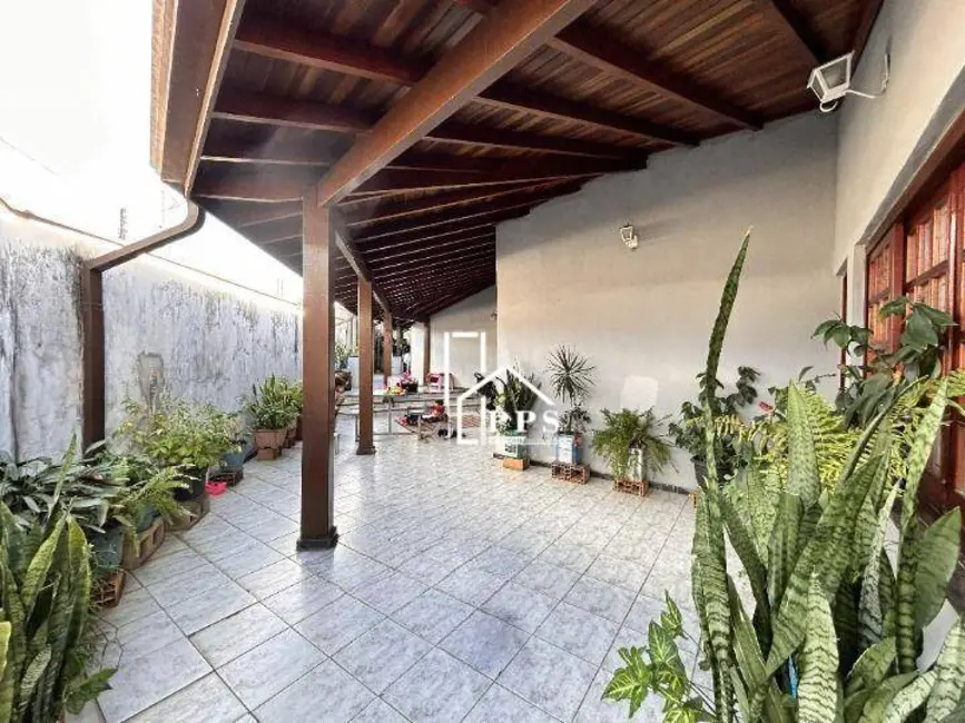 Casa com 4 quartos à venda, 273m2 em Capela, Vinhedo - SP - imagem 1 Foto 1 de Casa com 4 quartos à venda, 273m2 em Capela, Vinhedo - SP