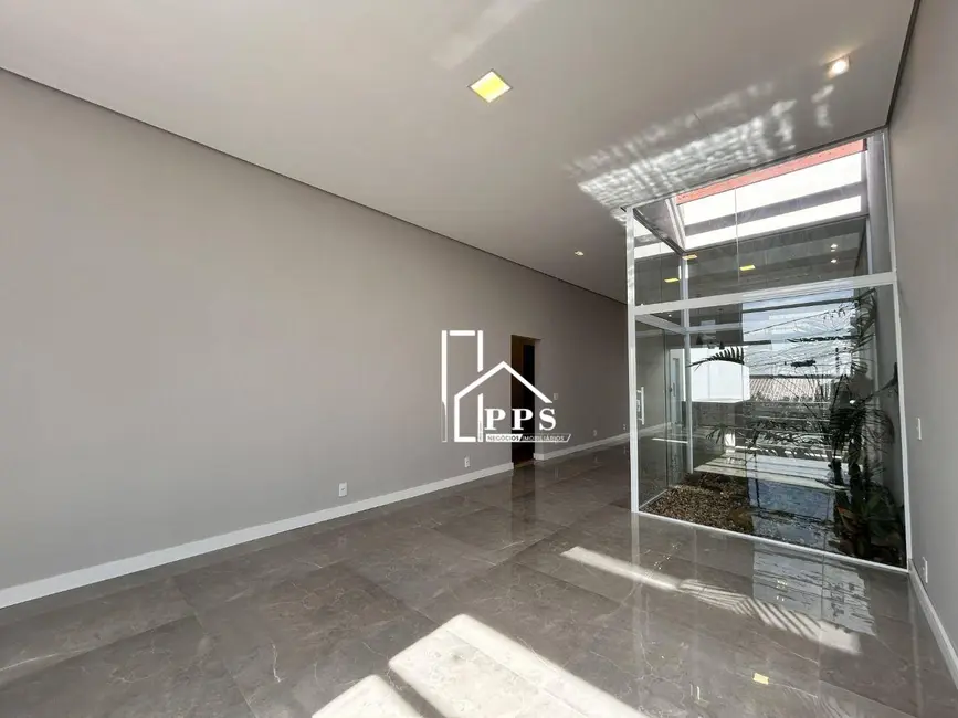 Foto 3 de Casa com 3 quartos à venda, 250m2 em Pinheirinho, Vinhedo - SP