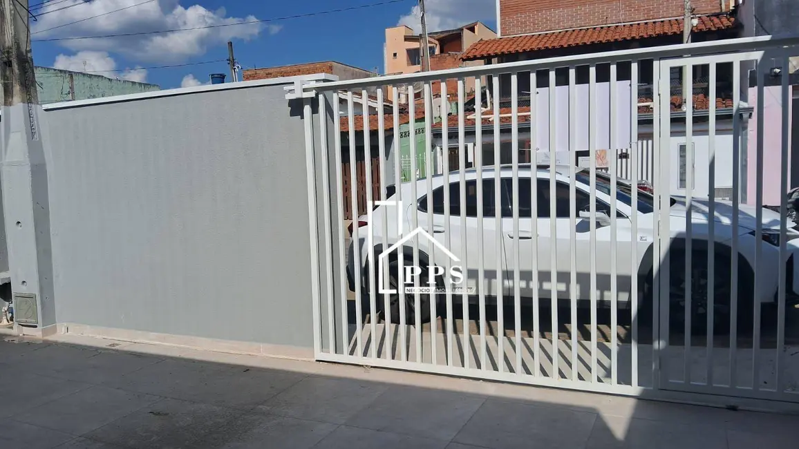 Casa com 3 quartos à venda, 146m2 em Capela, Vinhedo - SP - imagem 2 Foto 2 de Casa com 3 quartos à venda, 146m2 em Capela, Vinhedo - SP