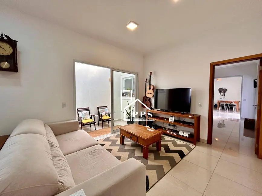 Foto 8 de Casa com 3 quartos à venda, 250m2 em Pinheirinho, Vinhedo - SP