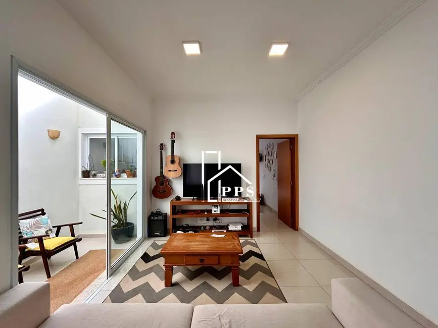Foto 3 de Casa com 3 quartos à venda, 250m2 em Pinheirinho, Vinhedo - SP