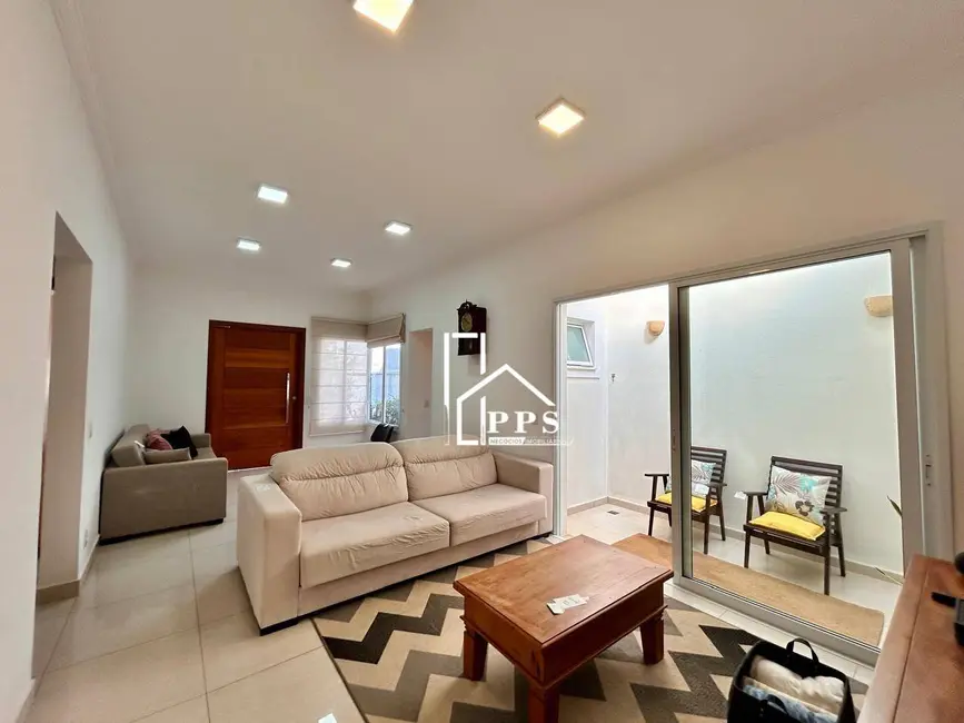 Foto 4 de Casa com 3 quartos à venda, 250m2 em Pinheirinho, Vinhedo - SP