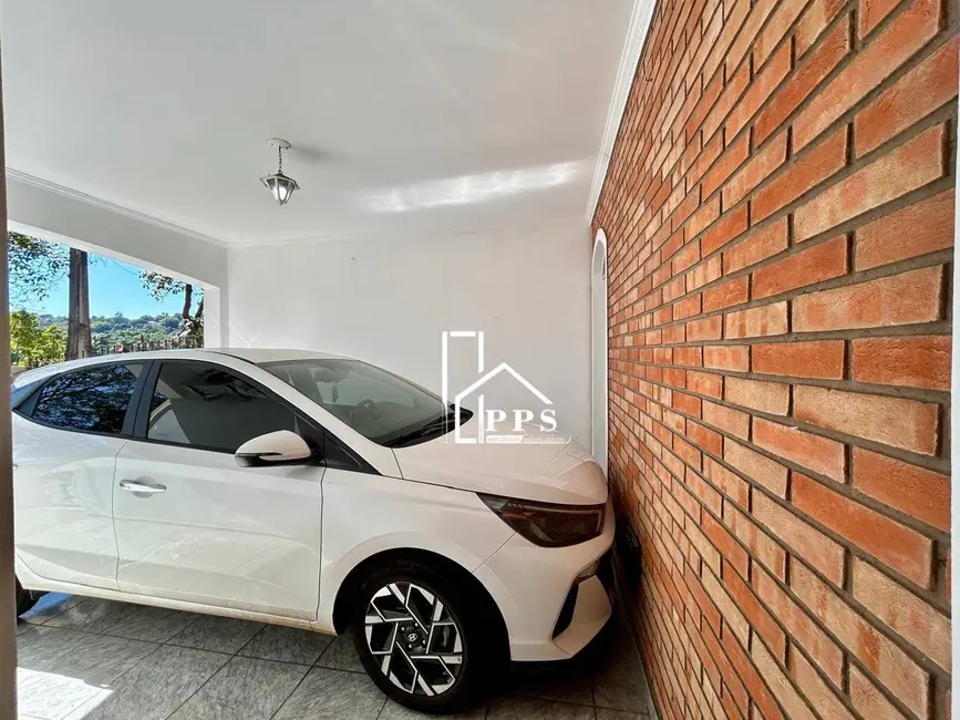 Casa com 3 quartos à venda, 270m2 em Centro, Vinhedo - SP - imagem 2 Foto 2 de Casa com 3 quartos à venda, 270m2 em Centro, Vinhedo - SP