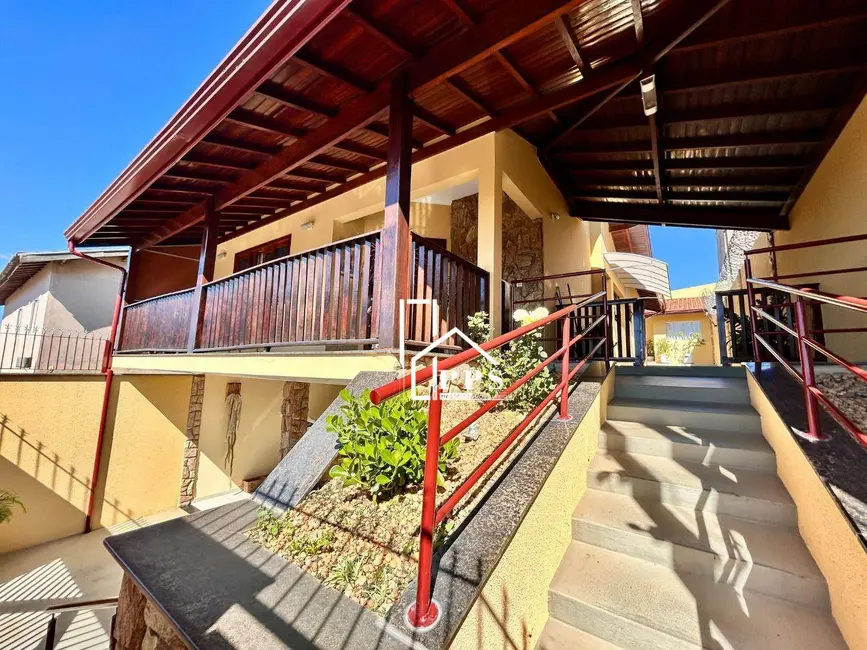 Foto 2 de Casa com 3 quartos à venda, 260m2 em Capela, Vinhedo - SP
