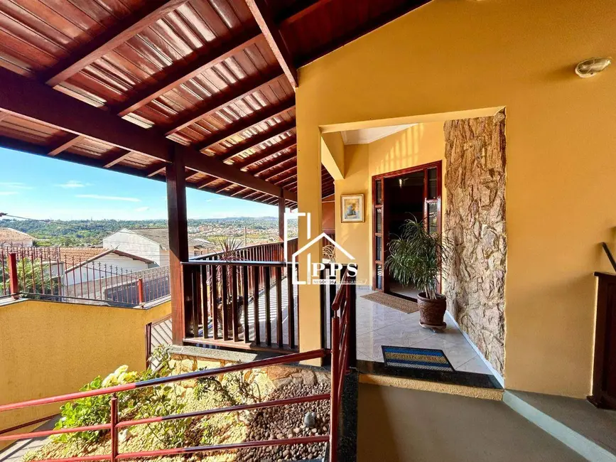 Foto 4 de Casa com 3 quartos à venda, 260m2 em Capela, Vinhedo - SP