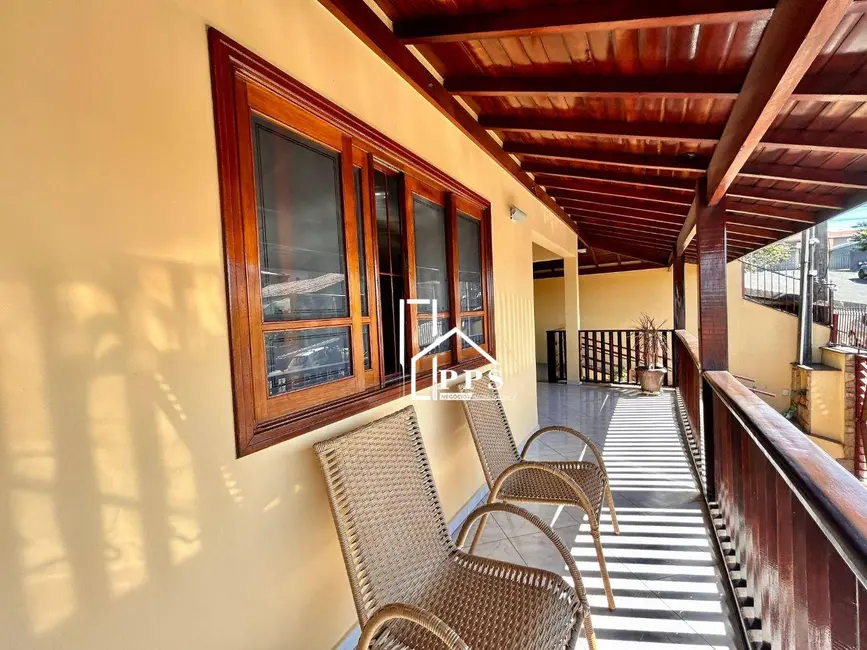 Foto 3 de Casa com 3 quartos à venda, 260m2 em Capela, Vinhedo - SP