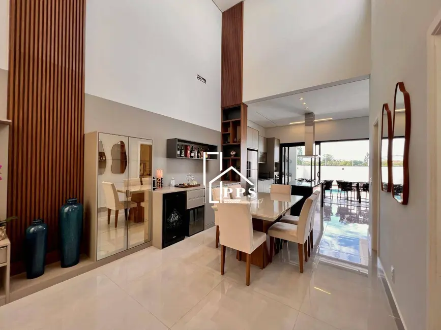 Foto 6 de Casa de Condomínio com 3 quartos à venda, 300m2 em Valinhos - SP